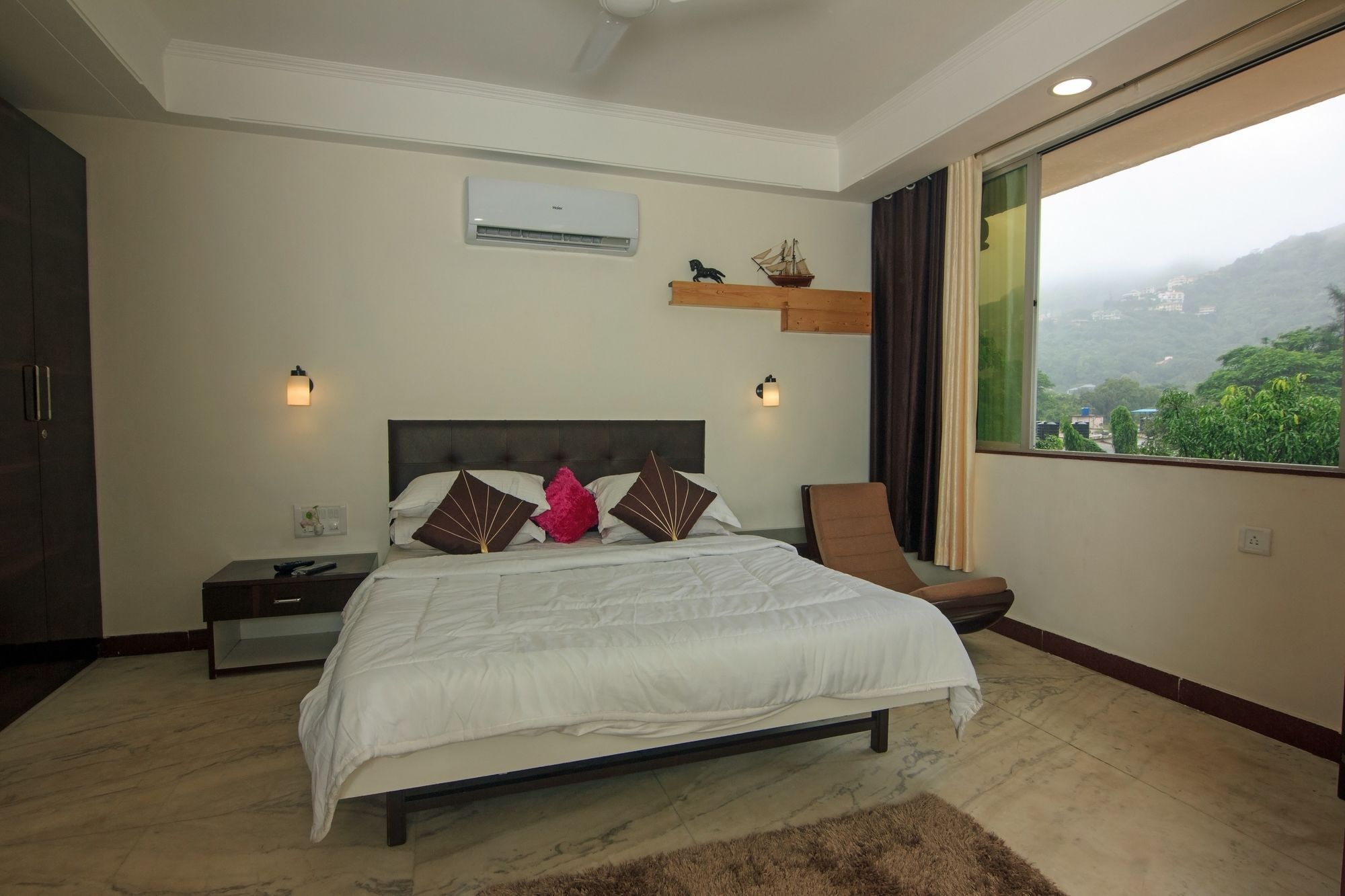 Oyo 9806 Hotel Arvi Lonavala Buitenkant foto